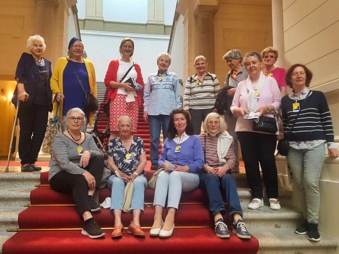 Besuch einer Gruppe aus der Epiphaniengemeinde in Charlottenburg am 12.05.2022