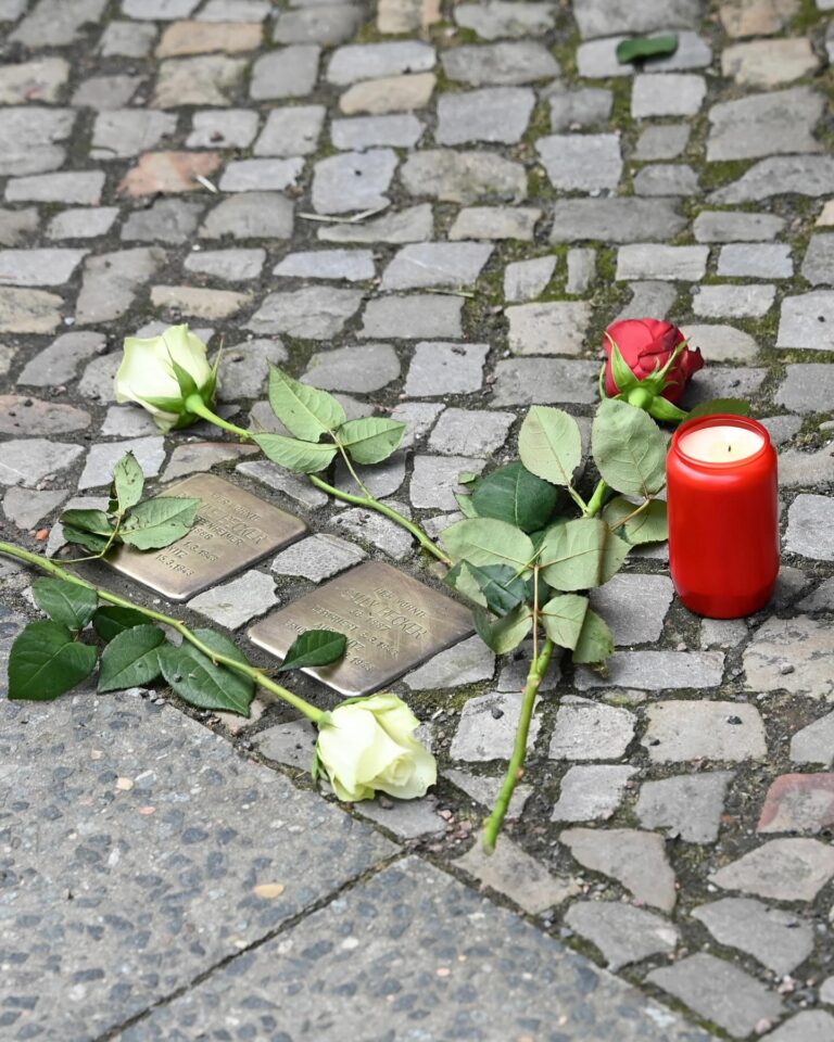 Stolperstein-Spaziergang am Tag des Gedenkens an die Opfer des Nationalsozialismus